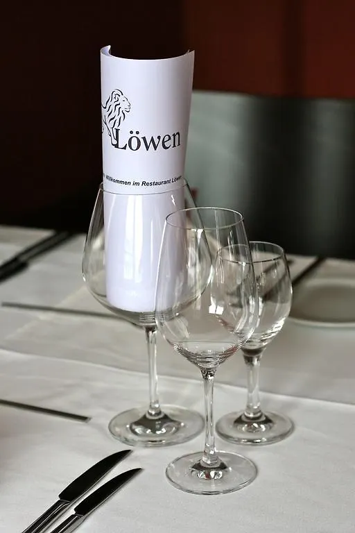 Gasthof Lowen Guest House Bassersdorf