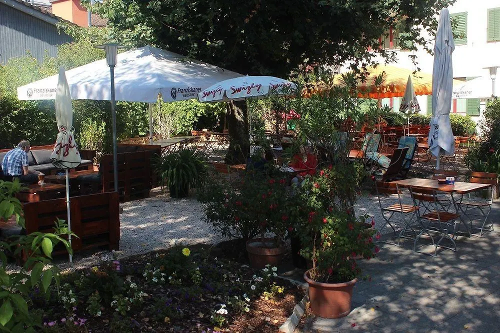 Gasthof Lowen Guest House Bassersdorf