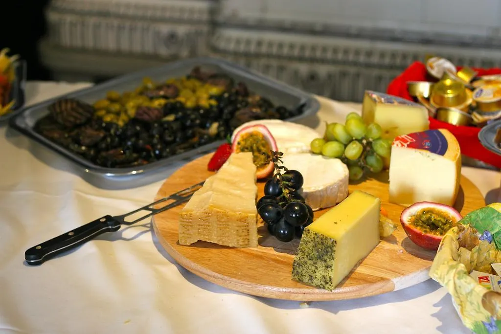 Gasthof Lowen Guest House Bassersdorf