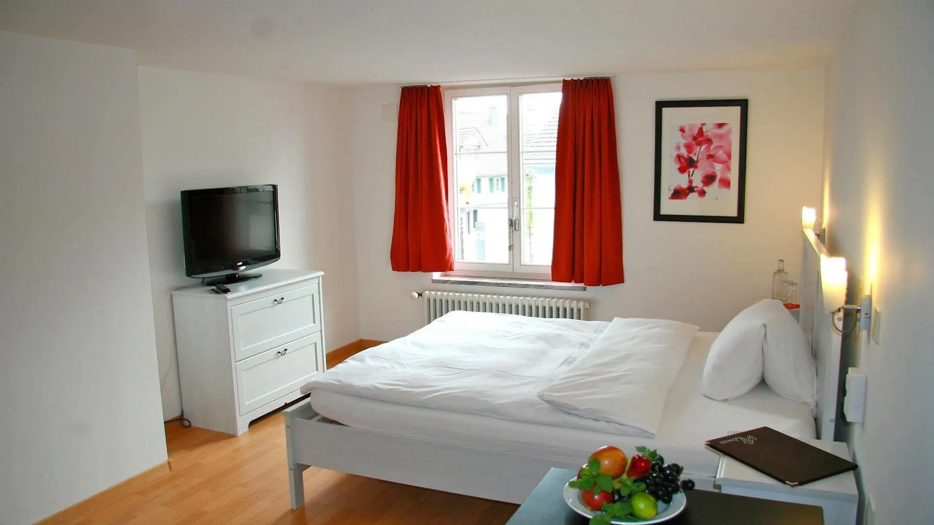 ***  Gasthof Lowen Guest House Bassersdorf Switzerland