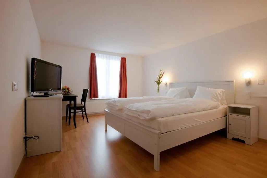 ***  Gasthof Lowen Guest House Bassersdorf Switzerland